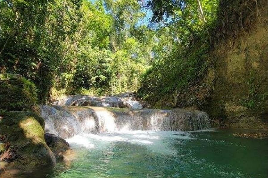 Negril Itinerary, Online Cannabis Dispensary in Negril, Negril Cannabis Delivery Image of Benta Falls