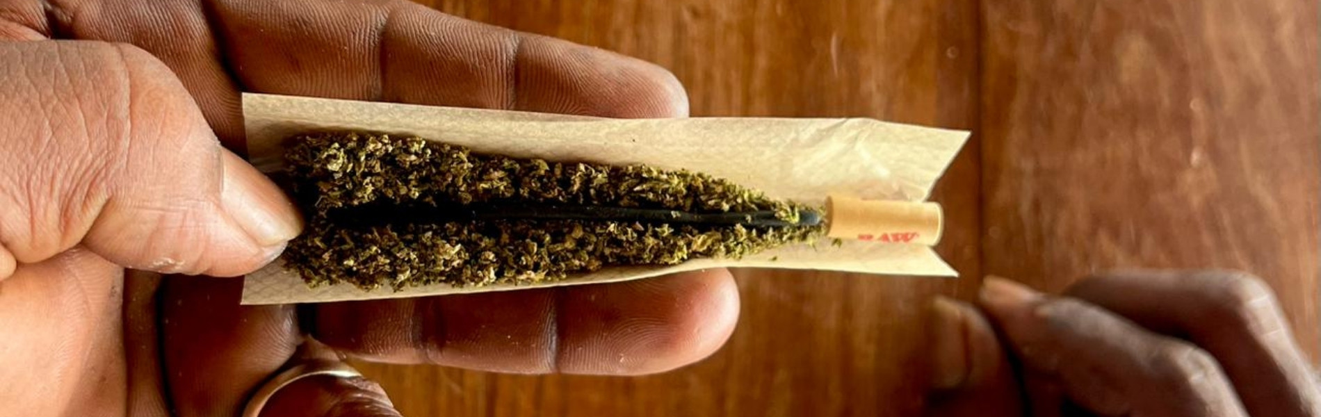 Image of a Finger Hash spliff, Where to find hash in Jamaica, Online Cannabis Dispensary in Negril