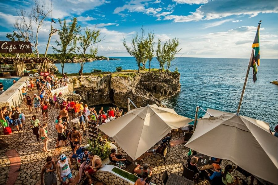 Negril Itinerary, Online Cannabis Dispensary in Negril, Negril Cannabis Delivery Image of Ricks Cafe